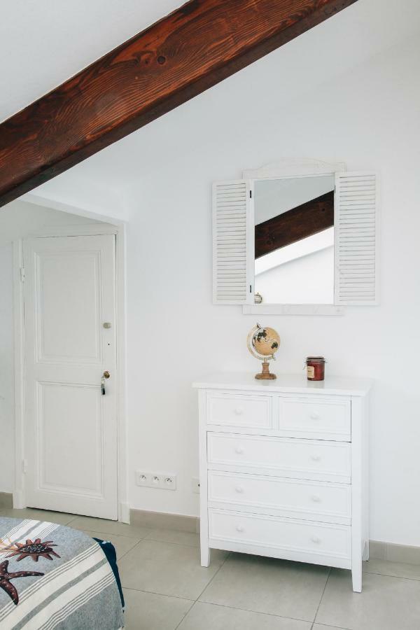 Adorable Apartment In Nice Downtown Exterior photo